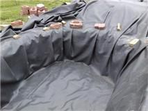 Folds in liner
